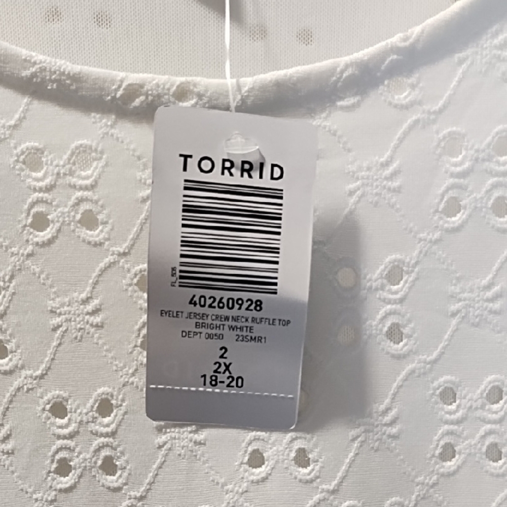 torrid White Eyelet Ruffle Sleeve Tunic Top - Picture 6 of 6